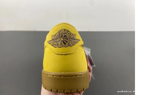 DM7866-665 1 RETRO OG LOW JORDAN DM7866-665 SCOTT TRAVIS SP 0412